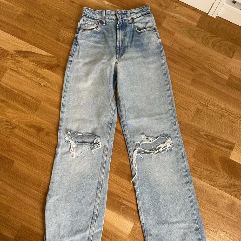 Hög midjade jeans i jättebra skick.. Jeans & Byxor.