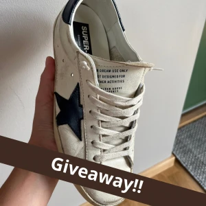 GIVEAWAY GOLDEN GOOSE! - Giveaway på dessa sjukt snygga Golden Goose! 🌟Storlek 42 och i bra skick. Det ni behöver göra är att följa mig på plick| gilla annonsen och komentera ”klar” så drar jag vinnaren den 25 Juni! Lycka till!💸💸📦
