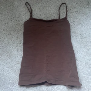 Basic linne - Brunt linne som inte passar längre Bra skick Passar xxs 