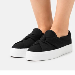 Anna Field skor - Säljer mina knappt använda skor från Anna Field eftersom de är för små för mig!