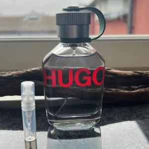 Hugo man sample (1 ml) - Fresh everyday fragrance that is really Nice, comes in a 2 ml decant but is filled halfway so it becomes a 1 ml sample 