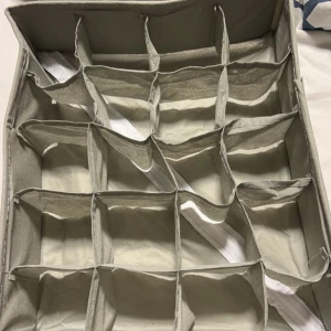 Klädes förvaring  - Fint skick  30 kr/st