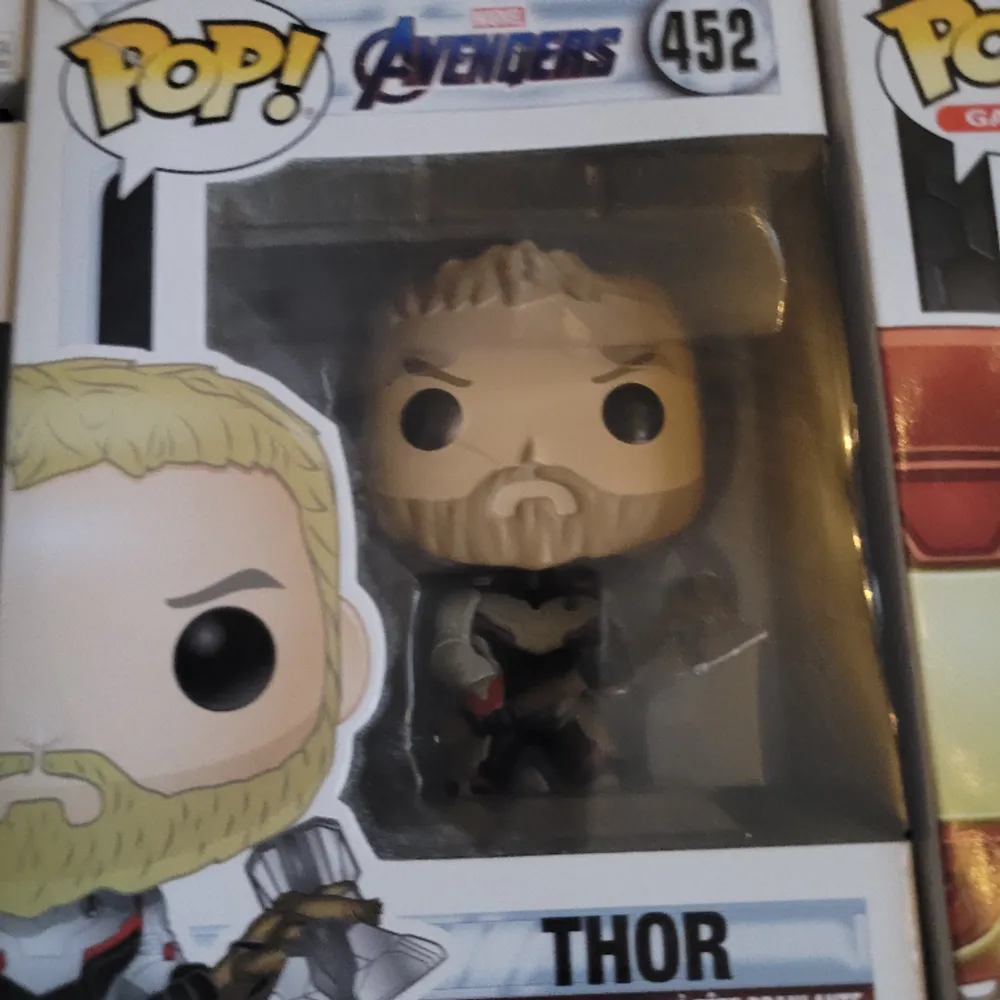 Avengers Thor funko pop. Accessoarer.