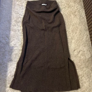 Stickad set - Stickad set från MQ. Använd endast en gång. 