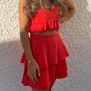 Tvådelad set - Set i två delar från Nakd. Använd ett fåtal gånger, men är som ny. I priset ingår båda delarna. Köparen står för frakten.