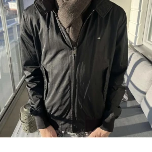 J.Lindeberg vårjacka - J.Lindeberg i storlek M Perfekt för våren  Inget slitage 