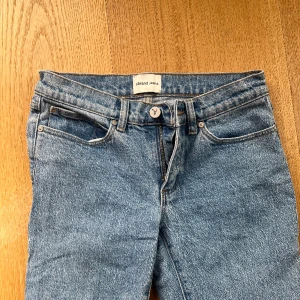 Abrand jeans - Säljer mina blåa Abrand jeans. Bra skick. Lågmidjade