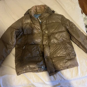 Moncler Vårjacka - Vårjacka bra skick  Brun/Oliv färgad