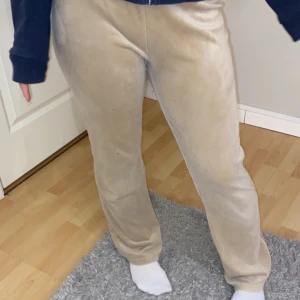 Gina tricot mjukisbyxor  - Sköna mjukisbyxor💕