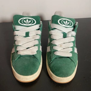 Gröna adidas skor  - Fräscha inte mycket wear 
