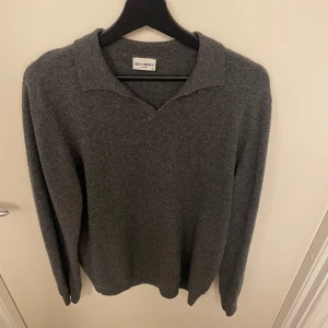 John Henric  - Säljer nu min John Henric Kashmir lång sleeve polo tröja! Hör av dig vid minsta bekymmer