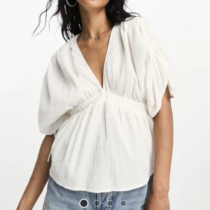 Asos topp - Super söt topp från asos, aldirg använd 