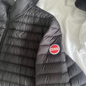 Colmar vår jacka  - Jätte fin colmar jacka som jag säljer då den inte kommer till användning, priset kan diskuteras ❤️ 