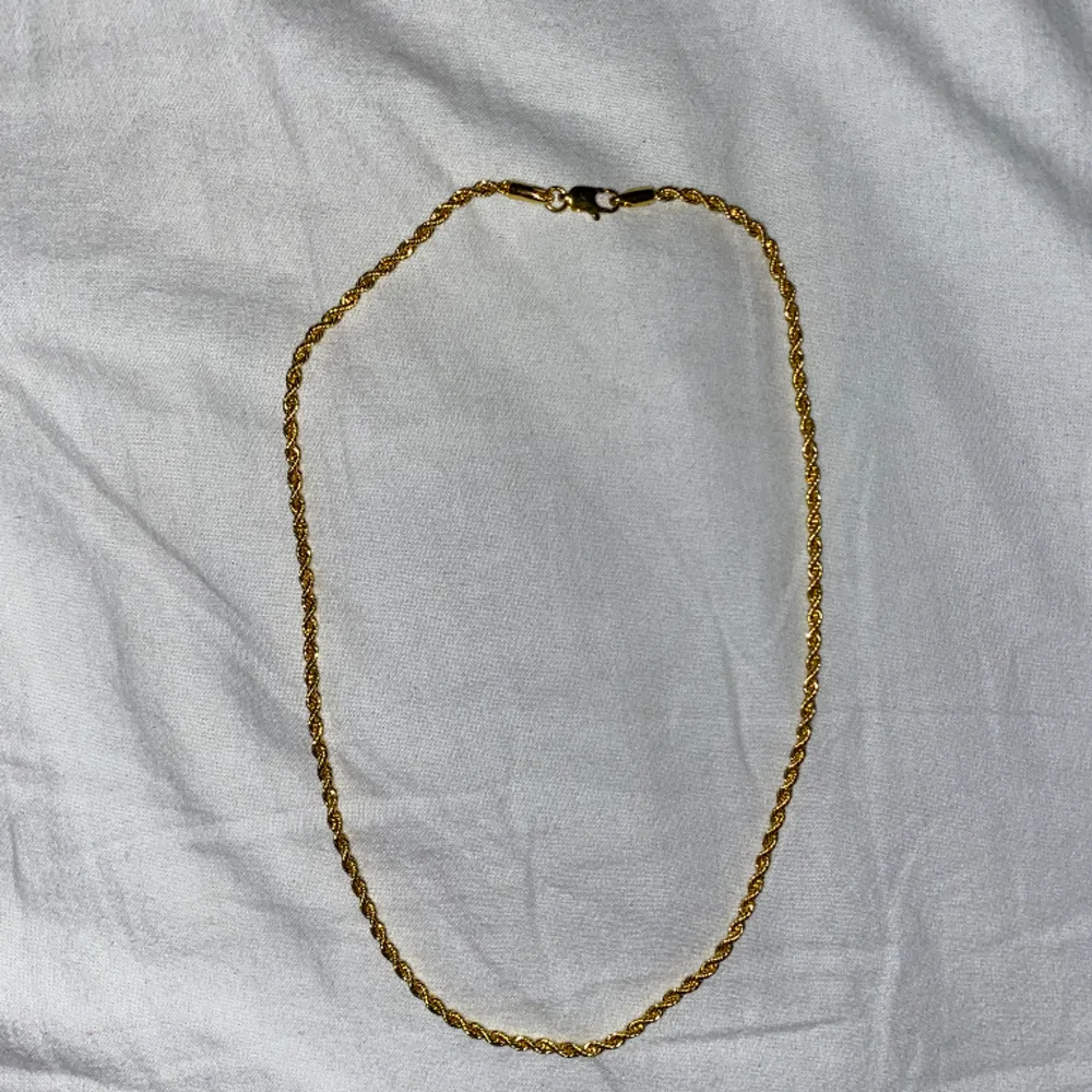 Guld cordell halsband. Halsband 45cm. Accessoarer.