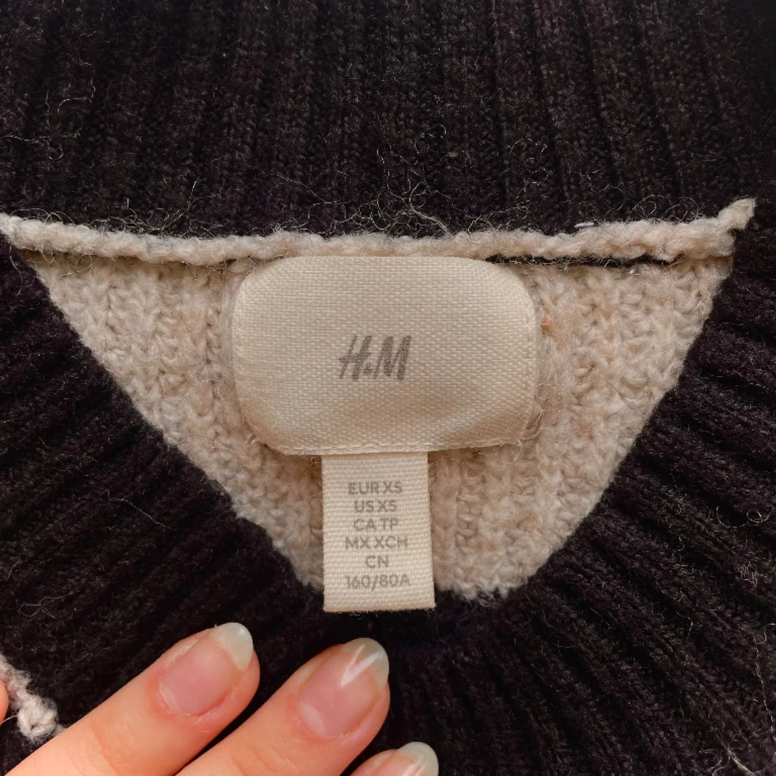 Gosig stickad tröja från H&M - 90