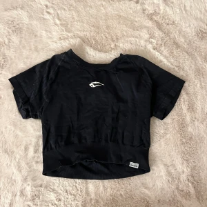 Träningsresa  - En kroppad träningströja, använd ett fåtal gånger