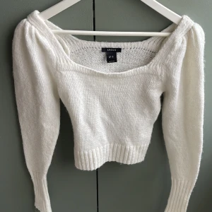 Vit stickad topp - Söt topp, aldrig använd! 