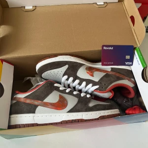 Nike Sb Dunk Low x Crushed D.C.  - EU 40. Finns i Lund/Malmö för meetup. Kan även fraktas! Kvitto finns. 