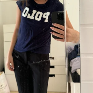 Blå ralph lauren tröja - Den är i barnstorlek men passar även mig som har XS/S💙💞