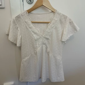 Vit blus - Använd 1 gång