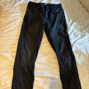 Win win jeans  - Svarta win win jeans i storlek m Endast provade  