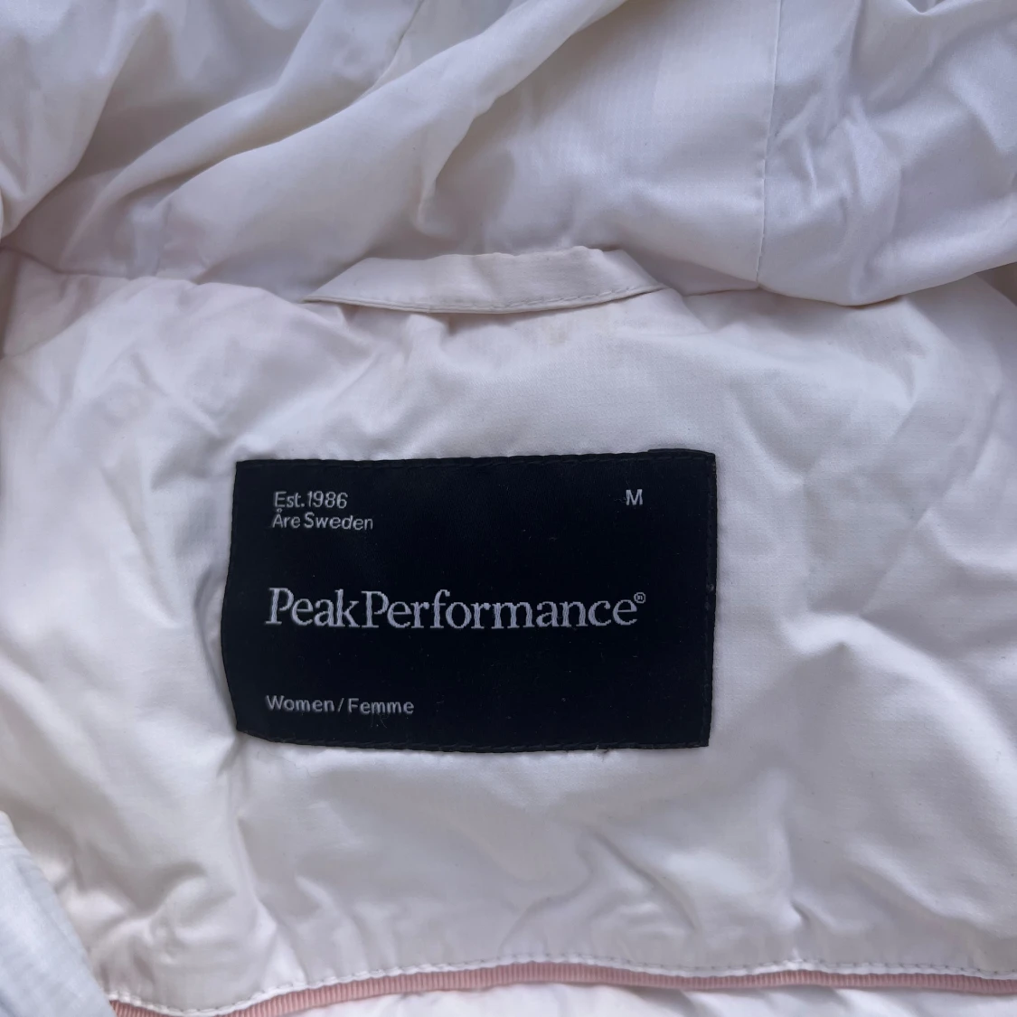 Vit dunjacka från Peak Performance - 90