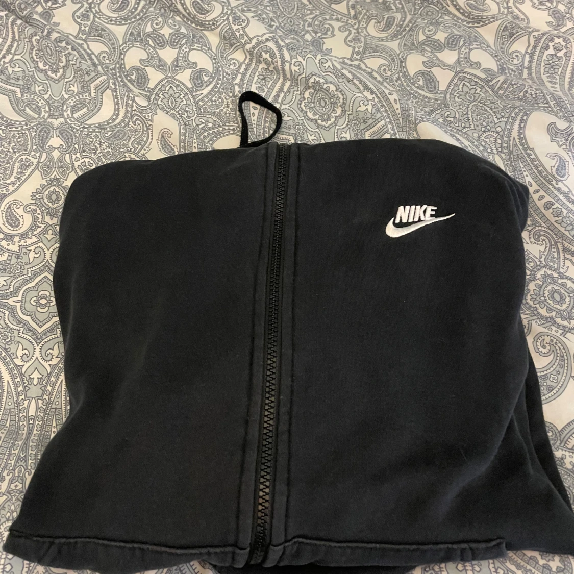 Nike zip