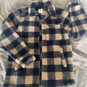 Teddyjacka Garcia M - Teddyjacka från Garcia i fint skick. Sparsamt använd.