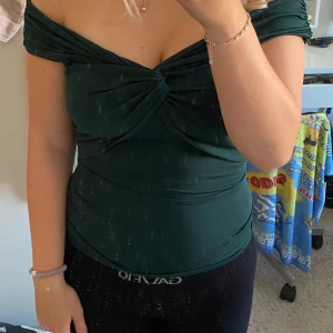 Off shoulder - Snygg tröja