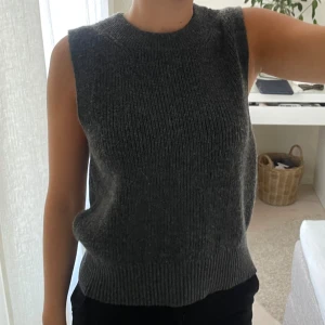 Höstväst - Supersnygg väst, perfekt till hösten!💗💗