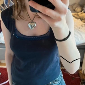 Vintage topp - Säljer då den tyvärr inte kommer till användning längre, kontakta gärna vid frågor ❤️