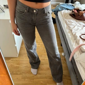 Low Waist jeans från Lager 157❣️ - Jätte fina low Waist jeans från lager 157. Knappt använda. ❤️‍🩹