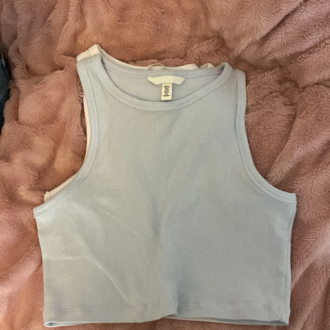 Två linnen från hm, vitt och ljusblått  - 90