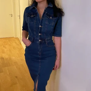 Jeanse klänning  - Helt ny jeanse klänning från Shein 