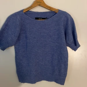 Stickad tröja  - En jätte fin stickad tröja som inte kommer till användning i bra skick💗