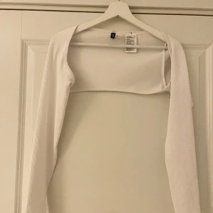 Cardigan - Som ny. I storlek L men funkar för S eller M också 