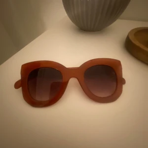 Orangea glasögon  - Bra skick