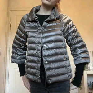 Jacka  - Säljer denna såå fina jackan då den inte kommer till användning 🫶🏼🫶🏼🫶🏼