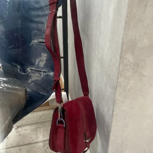 Olika väskor  - Säljer för 299:-/ styck 