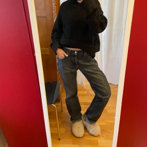 501 Levis  - Levis 501or som har en så snygg tvätt! Köpte second hand men har knappt använt de🩷🪩