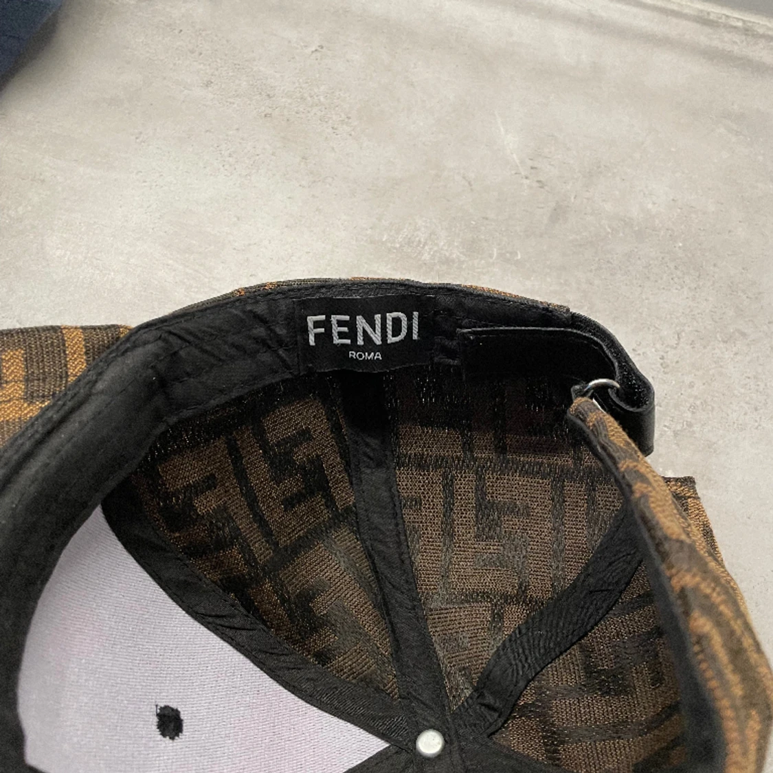 Fendi keps  - 91