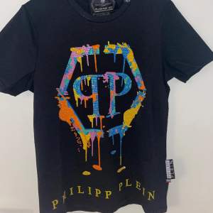 Philipp Plein T-shirt helt ny. Använd 0 gånger, taggen sitter kvar.