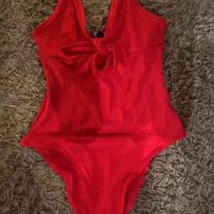 RÖD BODY  - ENDAST TESTAD! 