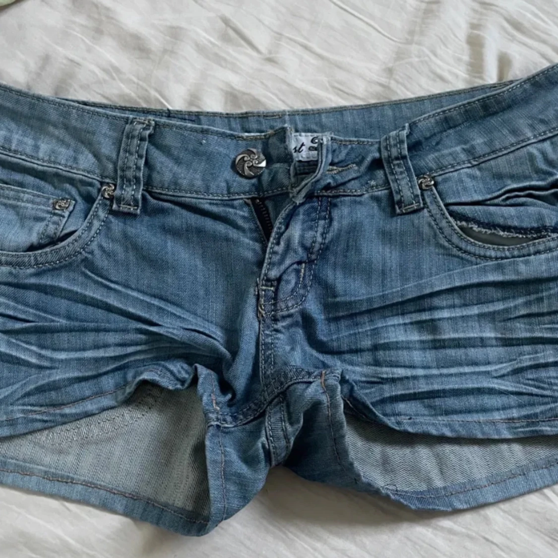 Lågmidjade shorts - 90