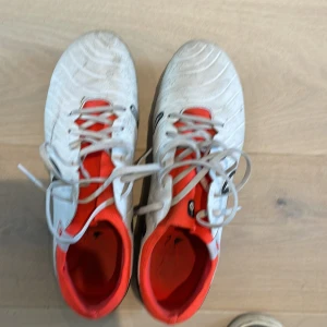 Nike tiempo st 44 - Hej, jag säljer mina Nike Tiempos St 44 Ni står för frakt 