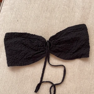 Topp - Bandeutopp från Chiquelle, säljer en likadan i beige🤍helt oanvända bara provade!