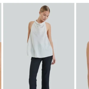 Satin topp från bikbok ny - Säljer denna nya satintoppen med låg rygg från bikbok! Köpte i vintras men har endast använt 1 gång så den är i princip i nyskick. Fråga för bilder. Den är mer champangefärgad än på bilden.