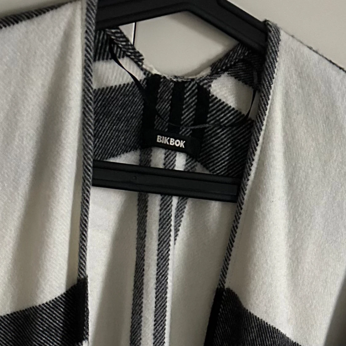 Poncho från Bik bok  - 91