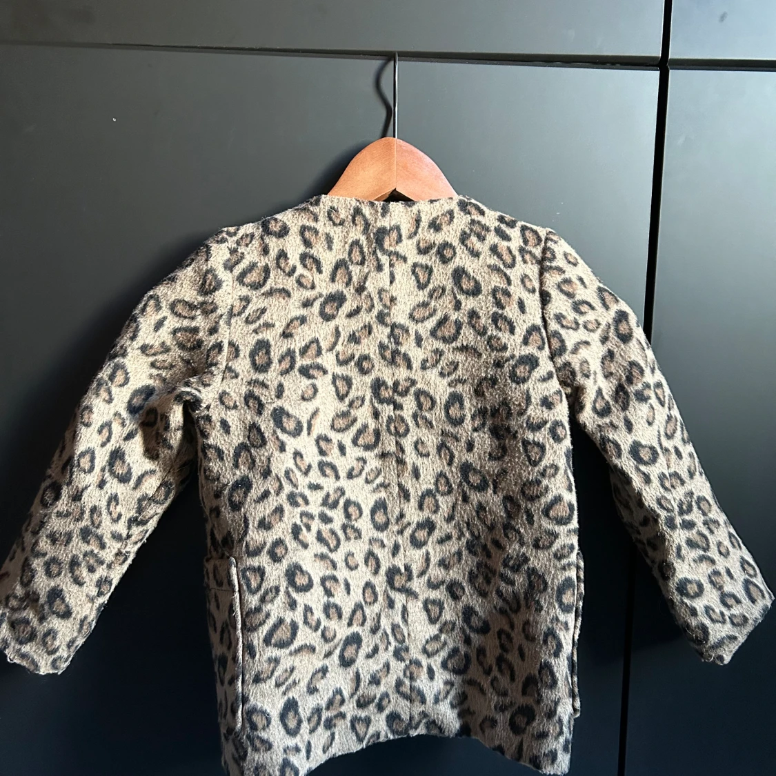 Barnkappa i leopard - 90