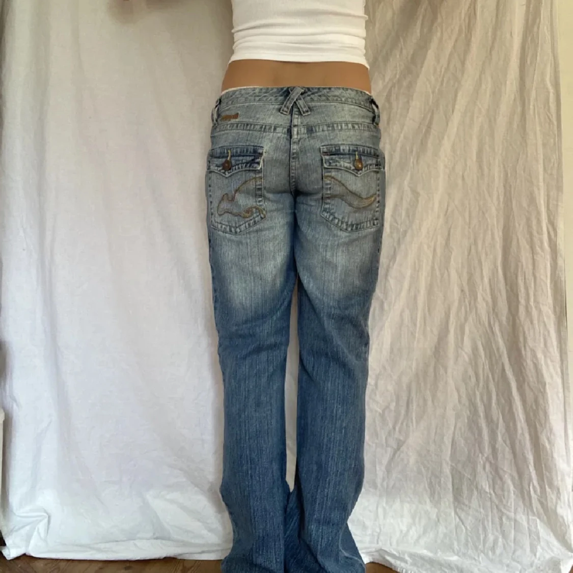 Lågmidjade jeans med coola fickor - 91